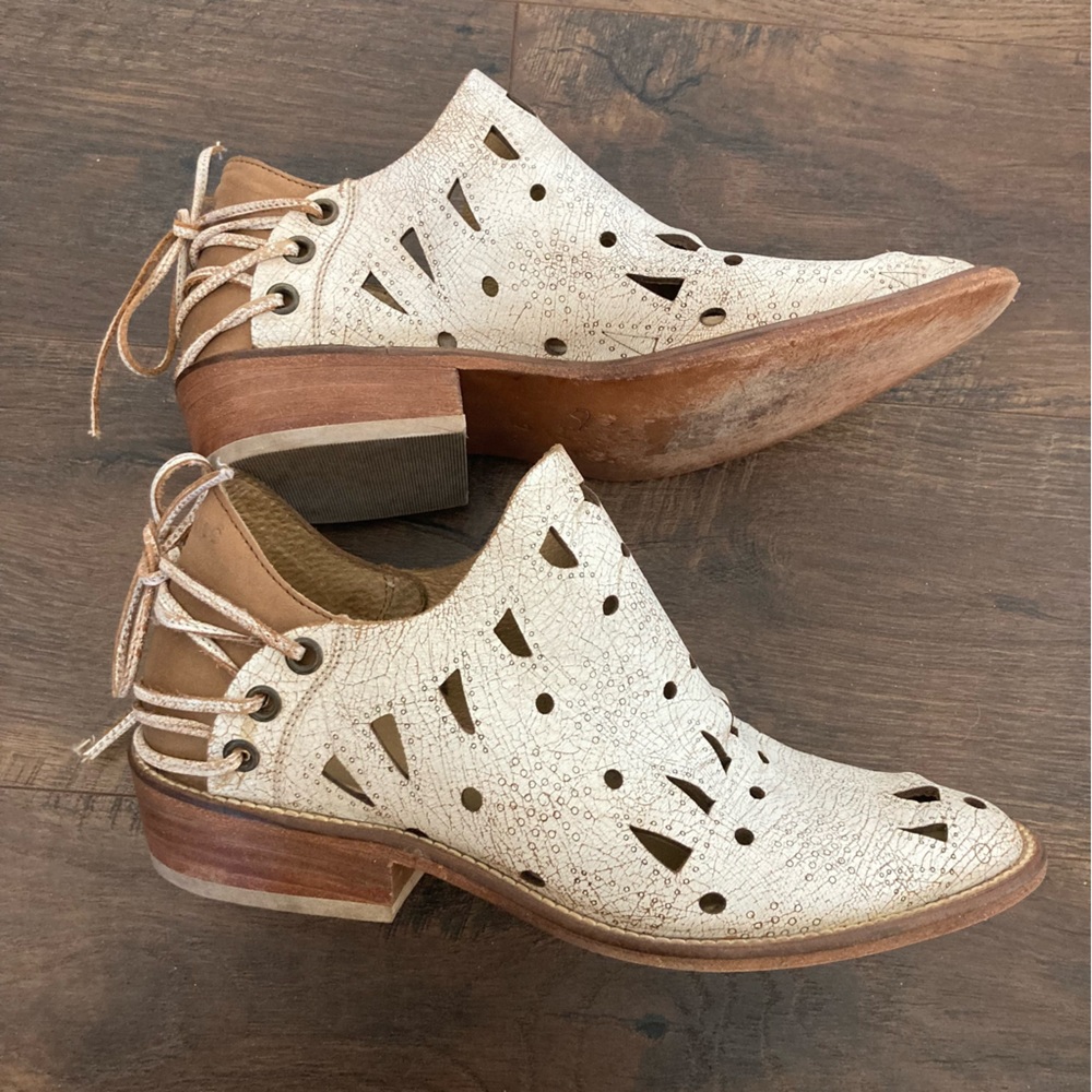 Musse & Cloud Cream Ankle Boots - Picture 2 of 9
